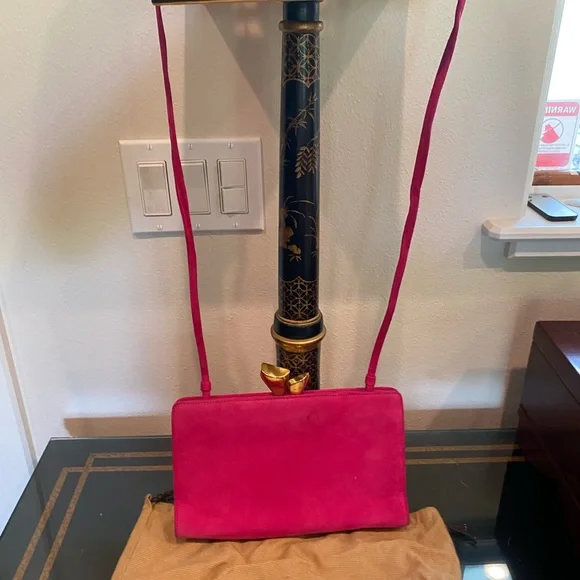 DONNA KAREN VINTAGE NWOT PINK SUEDE CROSSBODY/CLUTCH - Picture 10 of 13
